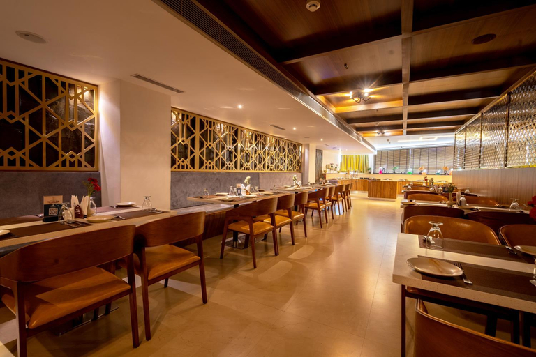 Food & Drinks 2, Hotel Parkelite, Krishna