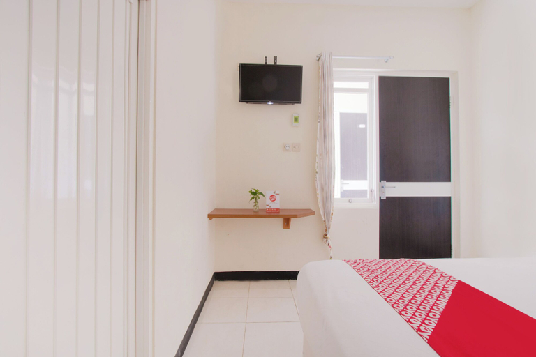 Bedroom 3, Hotel O Cozy Residence Syariah, Malang