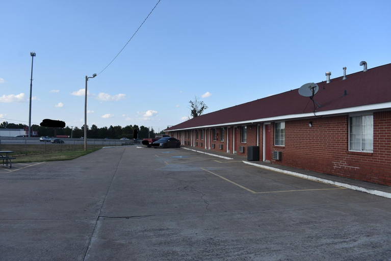 Exterior & Views 1, Royal Inn, Washington