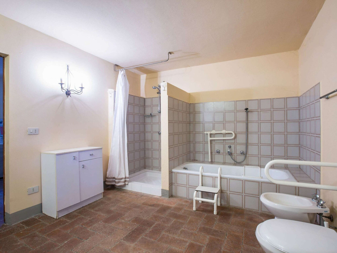 Bathroom 4, Belvilla by OYO Villa Casanova, Pisa