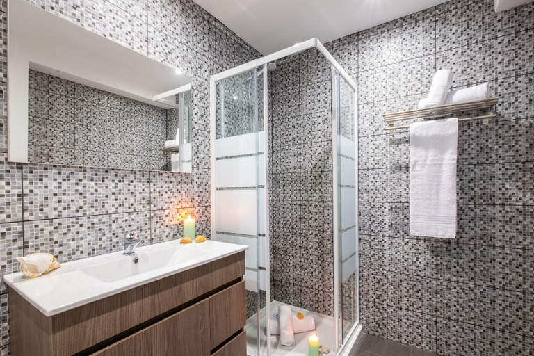 Bathroom 2, Villa Krystal Bay, Silves
