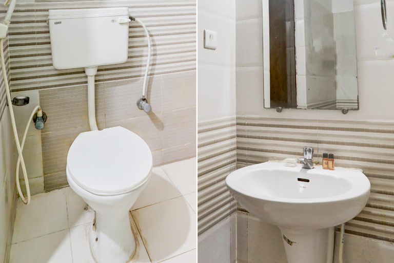 Bathroom 3, Deepganga Inn, Puri
