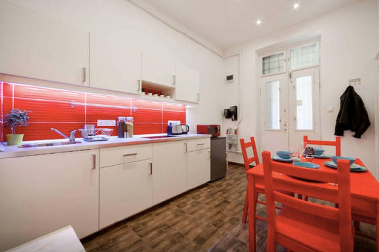Others 5, Budget Apartment by Hi5-Kiraly 99, Budapesti