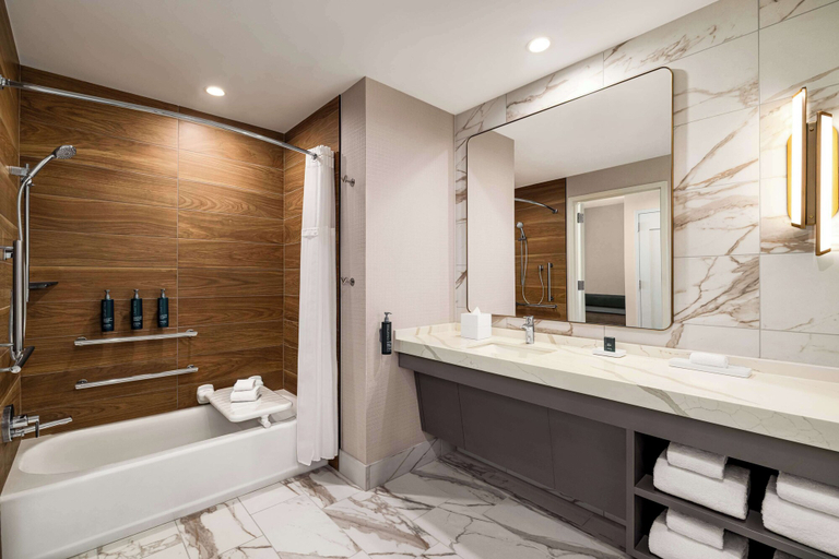 Bathroom 5, Hilton BNA Nashville Airport Terminal, Davidson