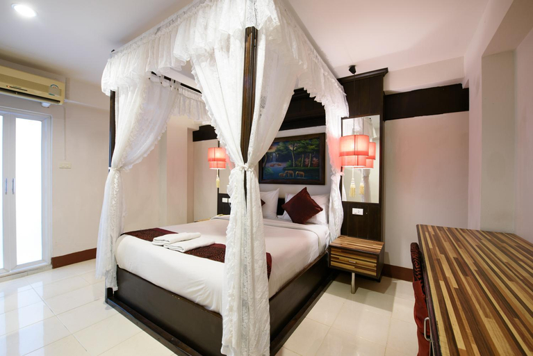 Bedroom 12