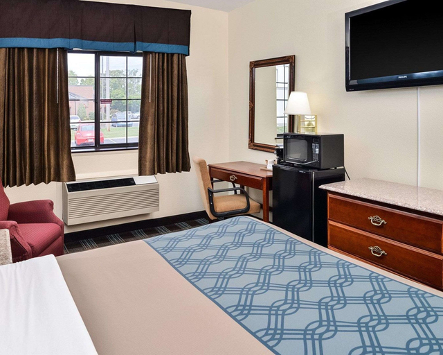 Bedroom 3, Econo Lodge Inn & Suites Shelbyville, Bedford