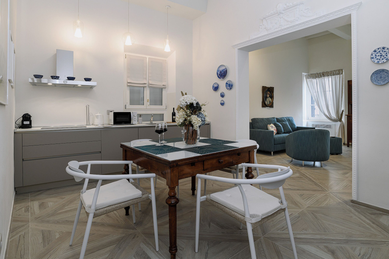 Private kitchen 2, La Casa del Poeta, Siena