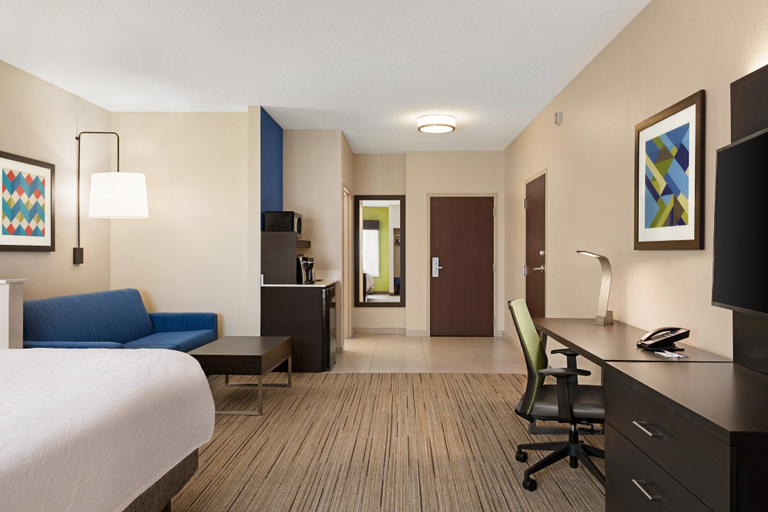 Bedroom 4, Holiday Inn Express & Suites MCALESTER, Pittsburg