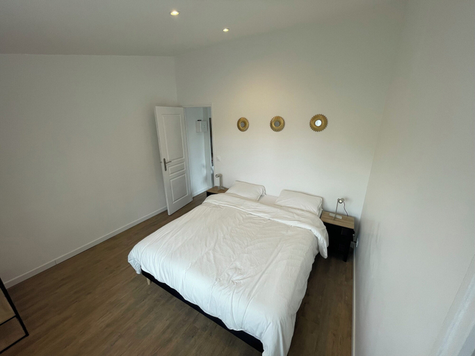 Bedroom 3, Massy Appart Hotel, Essonne