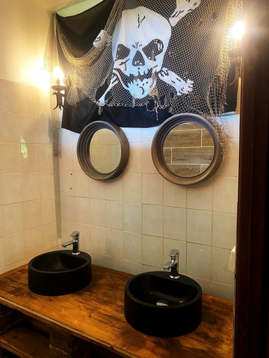 Bathroom 5, Auberge K-WAN Hostel - Proche Plages, Deshaies