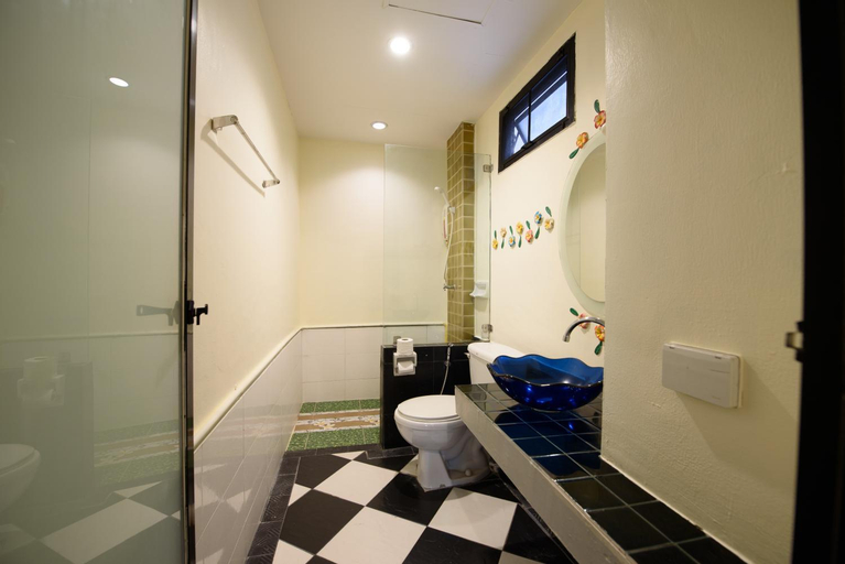 Bathroom 6