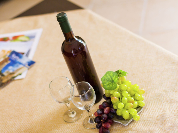 Food & Drinks 5, Villa on Hillside, Private Pool, Crete