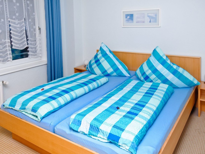 Bedroom, Peaceful Apartment in Wismar Germany near Beach, Nordwestmecklenburg
