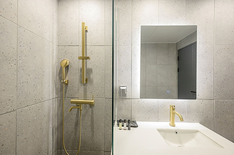Bathroom 5, Mokpo H Avenue Hotel Peace Plaza, Muan
