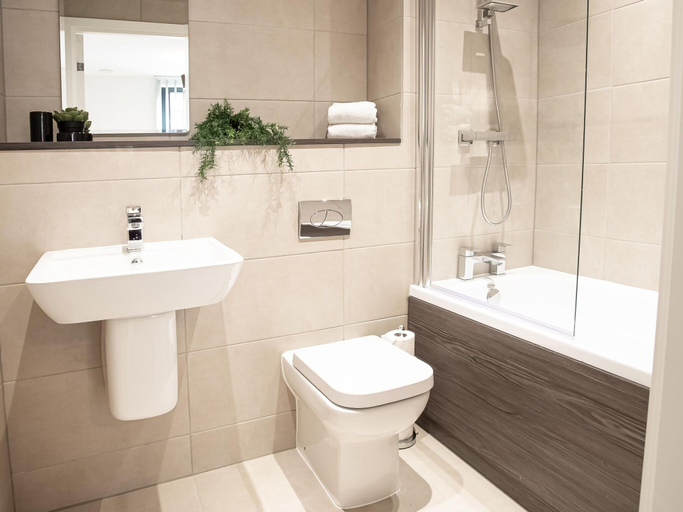 Bathroom 2, One Super King Bedroom Kelham Island by Belvilla, Sheffield