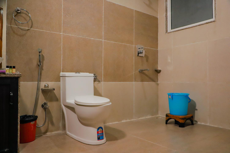 Bathroom 3, Komal Inn Pushkar, Ajmer