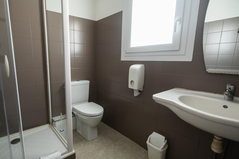 Bathroom 2, Gite de la Baie - Morgat, Finistère