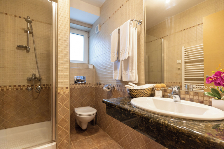 Bathroom 5, Euro Garni Hotel, Belgrade