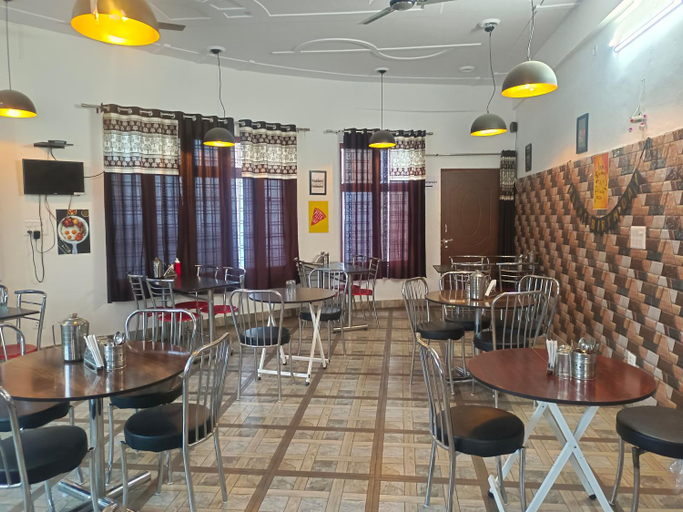 Food & Drinks 5, Hotel Shiv Palace, Tehri Garhwal