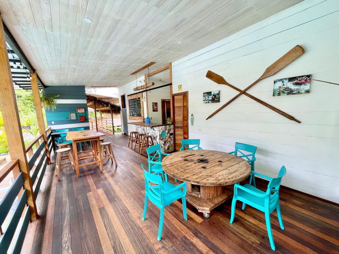 Food & Drinks 2, Moka Lodge, Tena