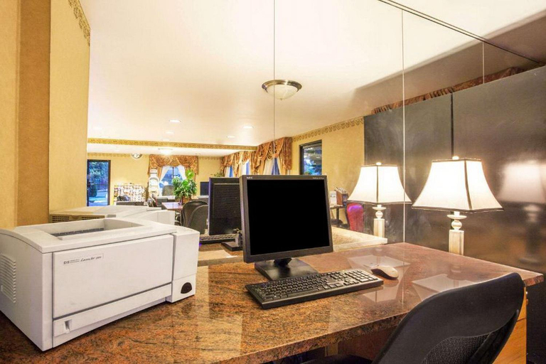 Public Area 3, FairBridge Inn Express Tukwila, Tukwila