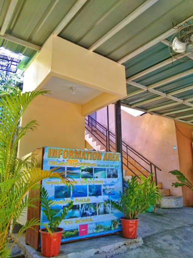 Public Area, D downhill'Place, Oslob