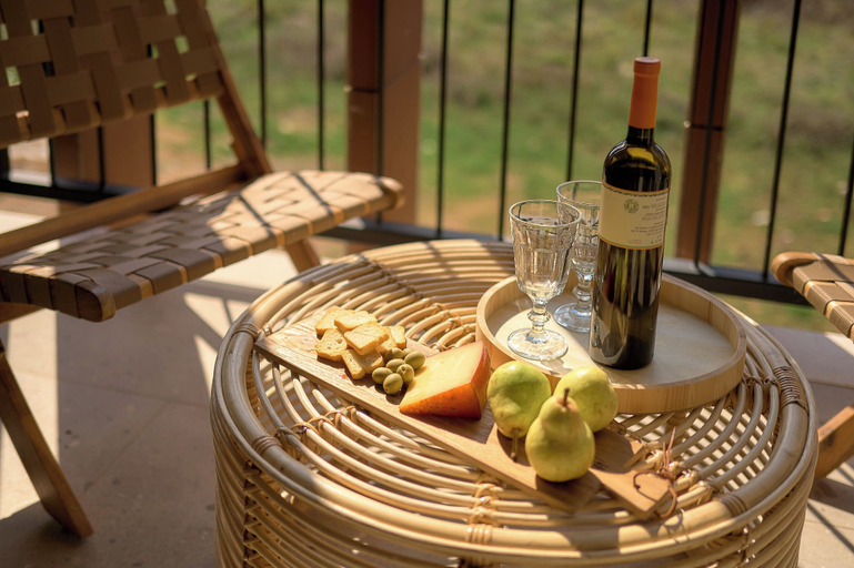 Food & Drinks, Manere Stay, Šolta