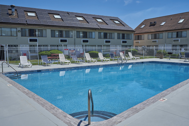 Admiralty Inn & Suites - a Red Collection Hotel, Barnstable