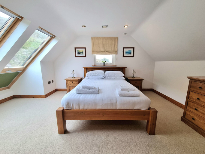 Bedroom 3, Beachcombers Apartments, Cornwall