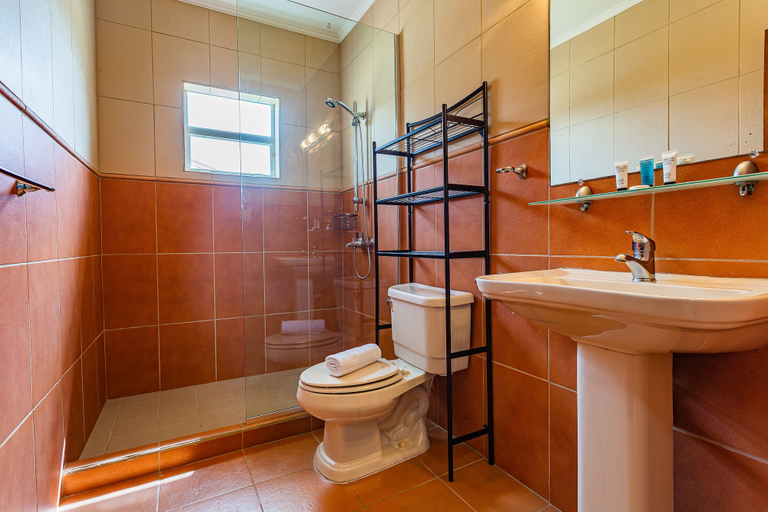 Bathroom 3, Stylish Villa, Private Pool, Bbq, Privacy