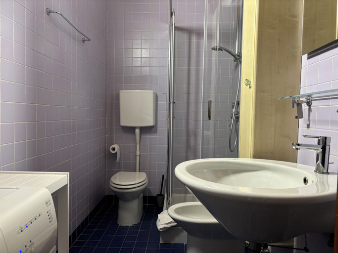 Bathroom 5, VERONETTA 52, Verona