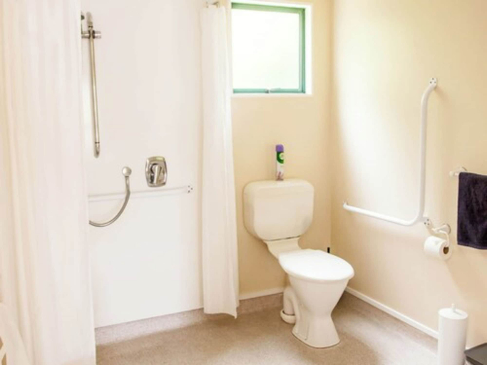 Bathroom, Goldmine Motel, Hauraki