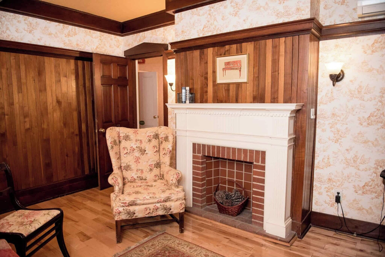 Others 5, Springside Inn, Cayuga