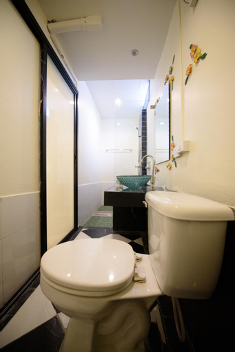 Bathroom 9