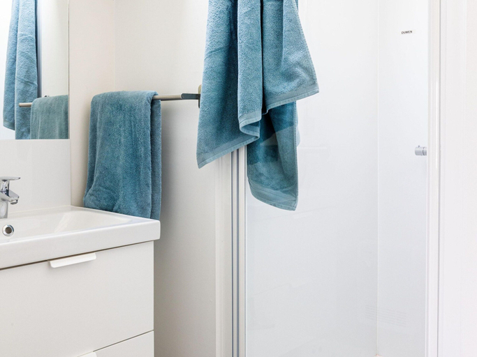 Bathroom 3, Luxury Villa in Sint-Idesbald with Hot Tub, West-Vlaanderen