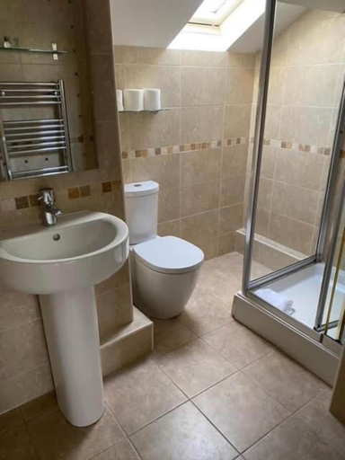 Bathroom 3, The Sun Inn, Cumbria