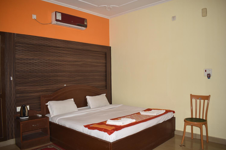 Others 4, Hotel Sakura House, Gaya