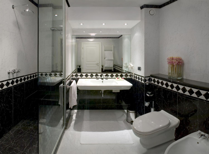 Bathroom 4
