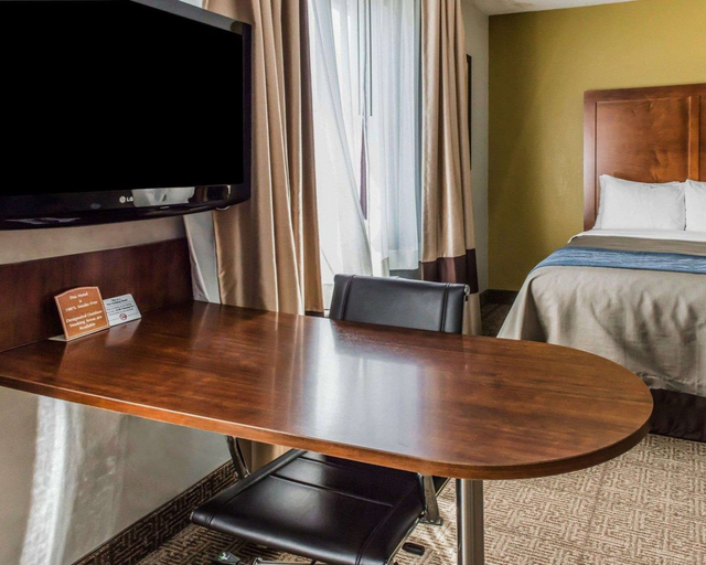 Bedroom 3, Quality Inn Belle Vernon, Westmoreland