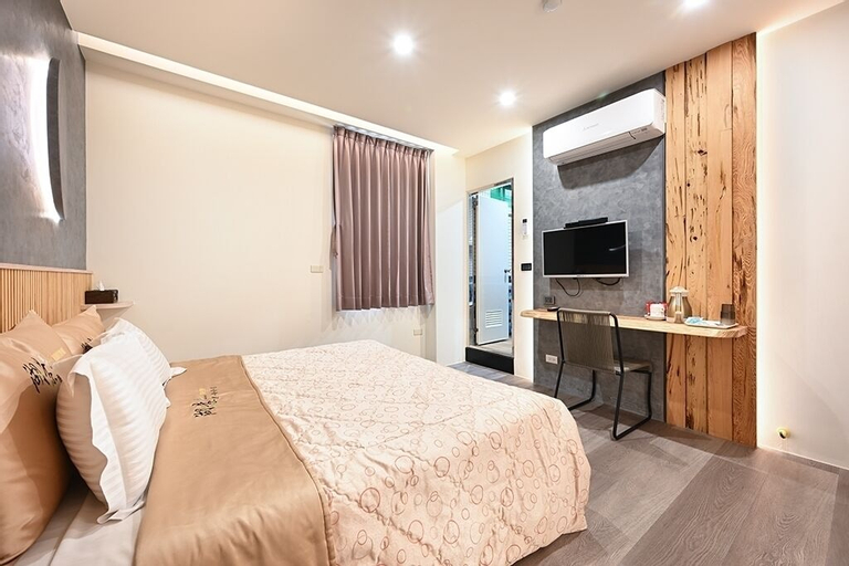 Bedroom 16