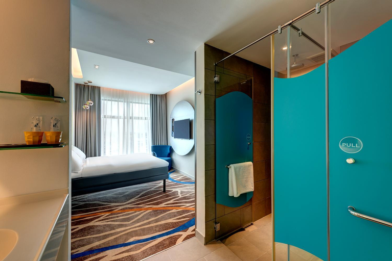 Bathroom 13