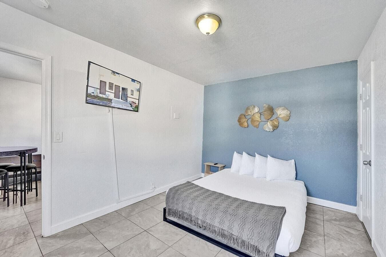 Cozy Apartment in West Palm Beach, Minutes Away From Downtown! N°4, Palm Beach