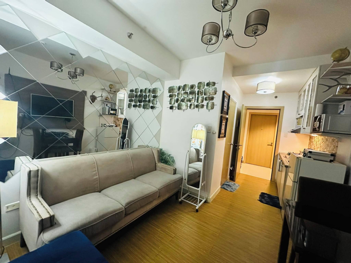 Others 4, One Bedroom WBalcony Near Bgc Netflix, Taguig
