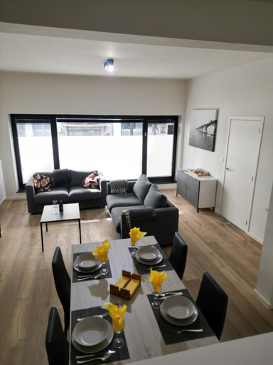 Others 5, Laurina's Cove, West-Vlaanderen