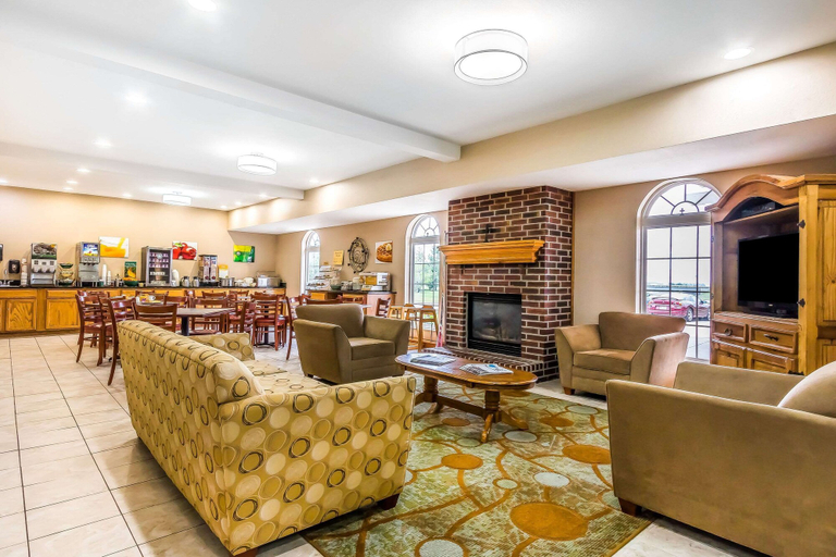 Food & Drinks 5, Quality Inn & Suites Chesterfield Village, Greene