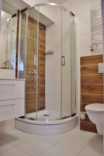 Bathroom 4, Dom Goscinny Matex, Gryfice