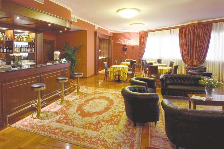 Food & Drinks 5, Hotel Maxim, Milano