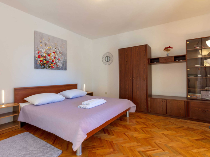Bedroom 3, Holiday Home in Zemunik Donji With Private Pool, Zemunik Donji