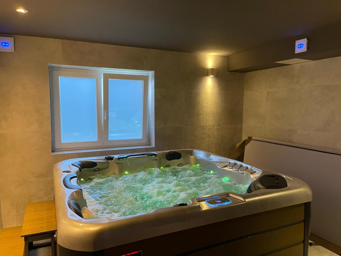 Bathroom 4, Villa Lovran, heated pool and Spa, Lovran