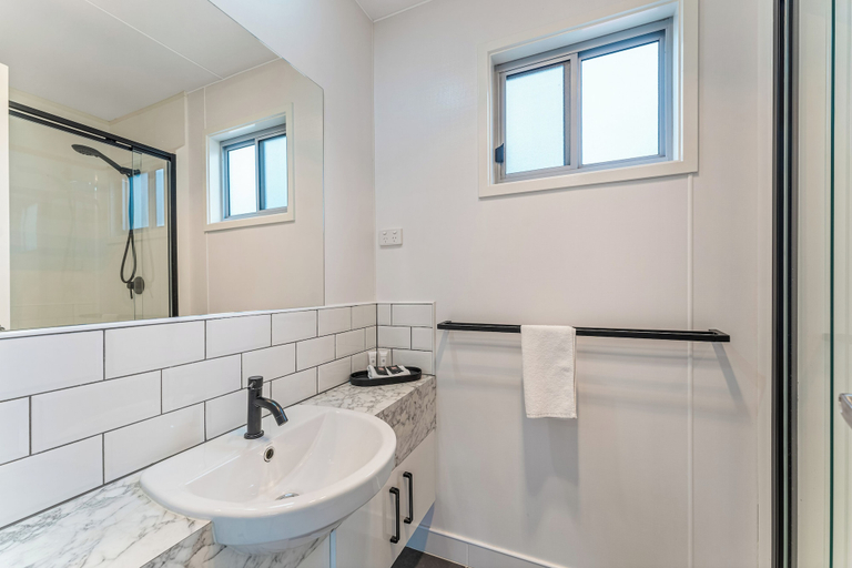 Bathroom 4, BIG4 Tasman Holiday Parks - Warrnambool, Warrnambool